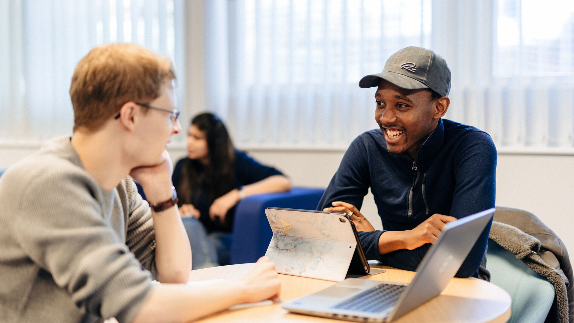 What Makes a Quote Analysis Deep and Meaningful